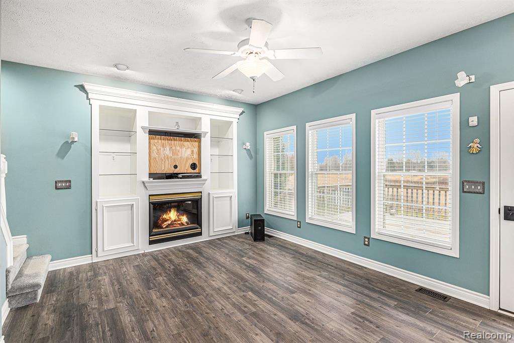 4850 Hogback Road, Fowlerville, MI 48836 — Photo 12