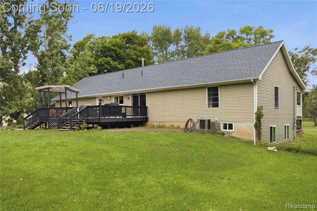 5739 Suntar Valley Drive, Fowlerville, MI 48836 — Photo 24