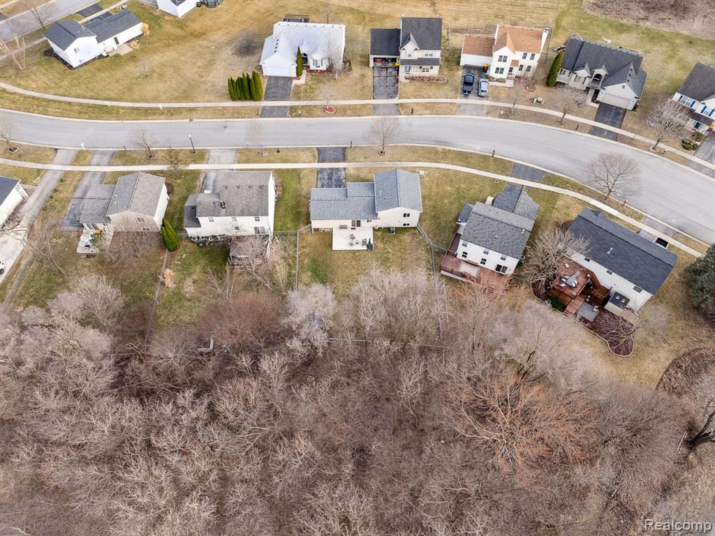 77 Coyote Court, Pinckney, MI 48169 — Photo 31