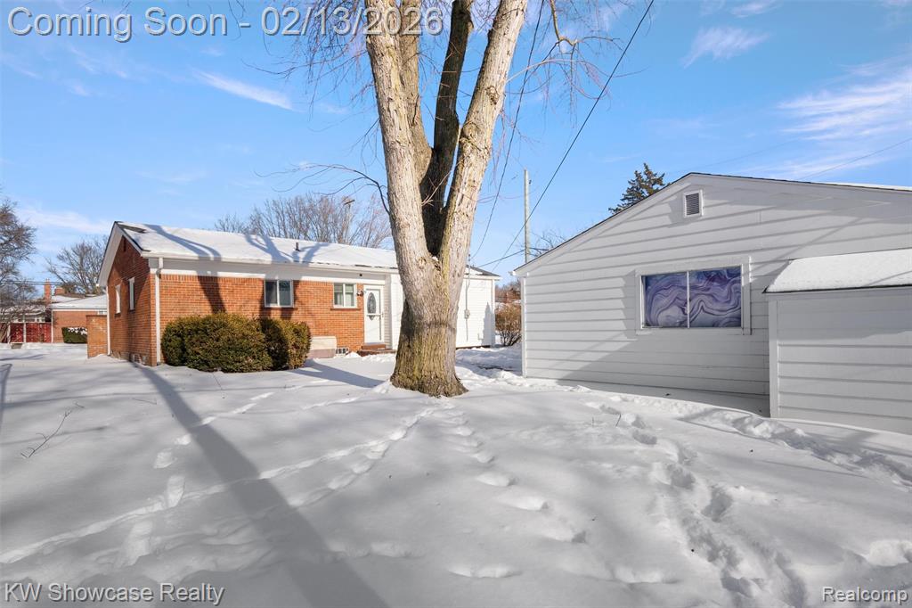 42011 Brentwood Drive, Plymouth, MI 48170 — Photo 42
