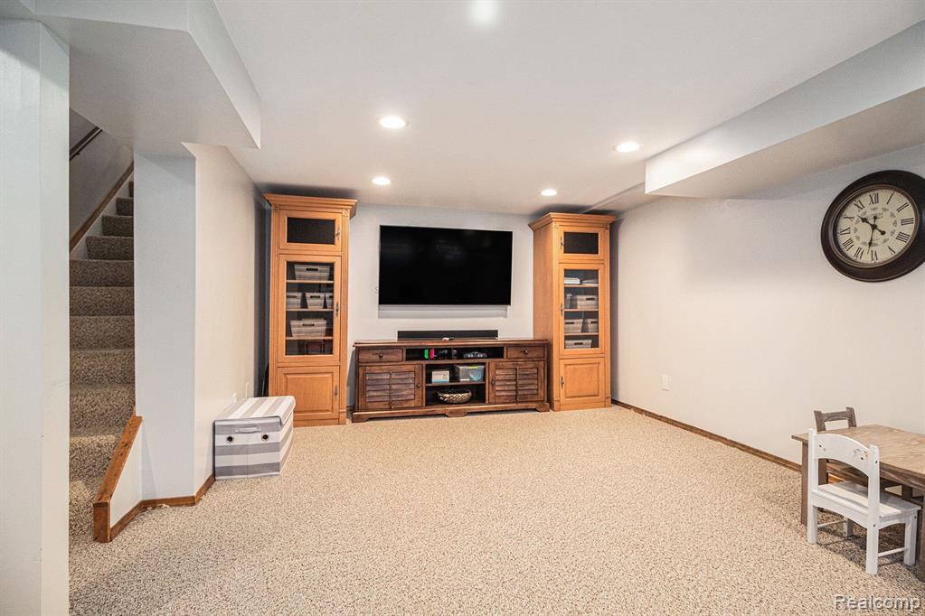 7349 ADMIRALTY Drive, Canton, MI 48187 — Photo 19