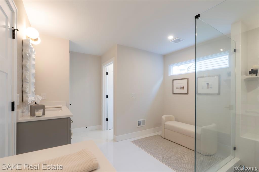 205 Mountain View Lane, Milford, MI 48381 — Photo 31