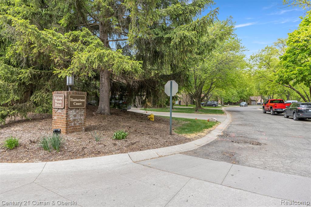 5 Timberlane Court, Dearborn, MI 48126 — Photo 4