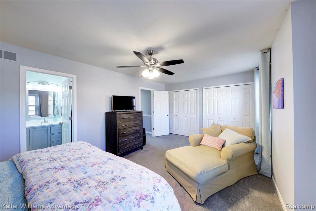 446 Oakgrove Court, Clawson, MI — Photo 26