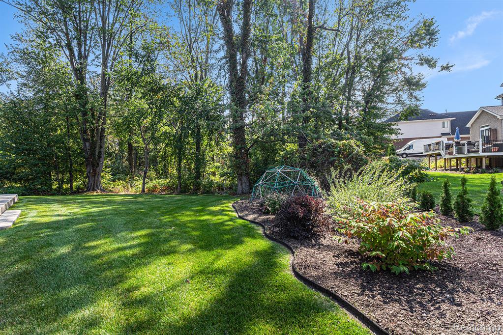47541 Villa Terrace Court, Novi, MI — Photo 48