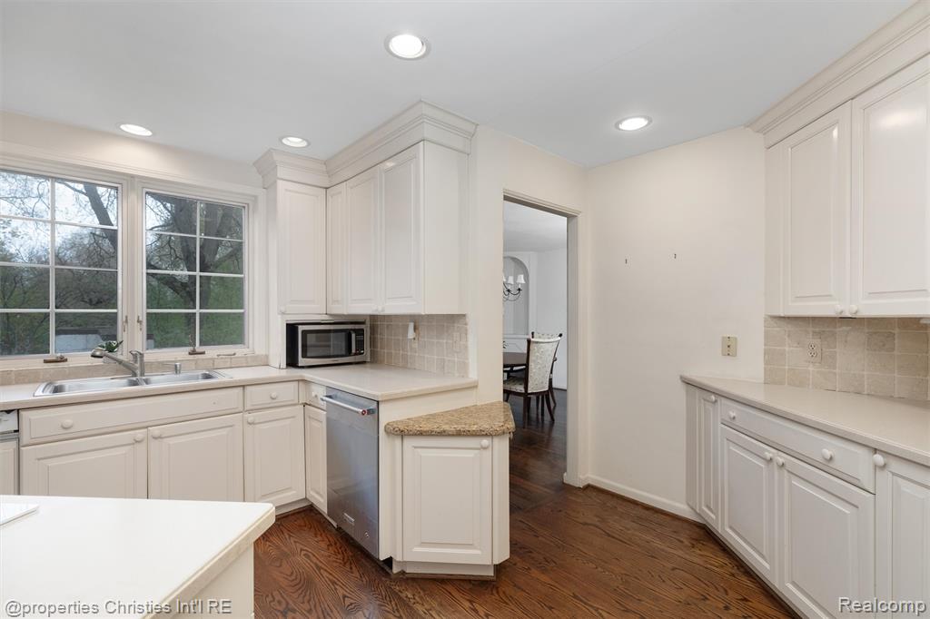 852 Puritan Avenue, Birmingham, MI 48009 — Photo 32