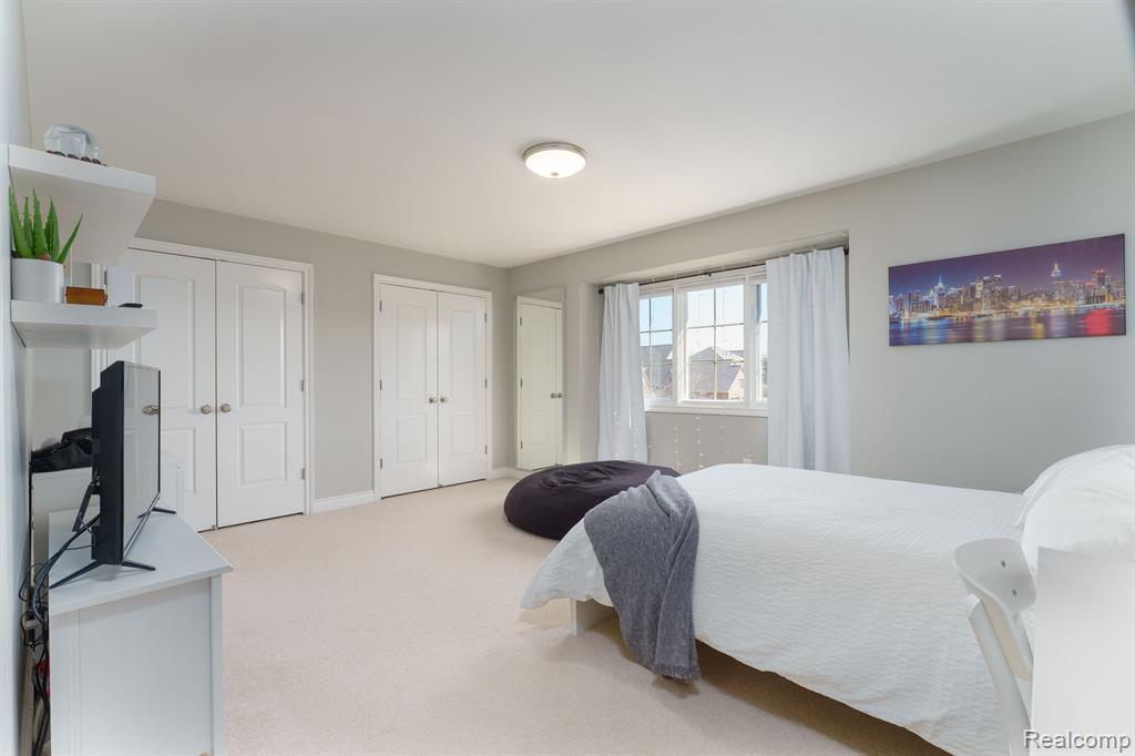 10725 WATERFALL, South Lyon, MI 48178 — Photo 23