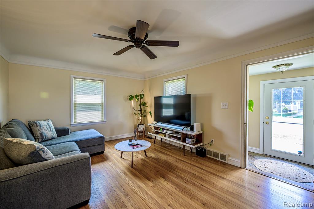 3566 Buckingham Avenue, Berkley, MI 48072 — Photo 11