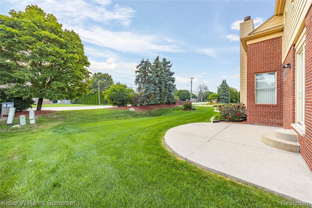 41659 Touchstone Drive, Sterling Heights, MI 48314 — Photo 49