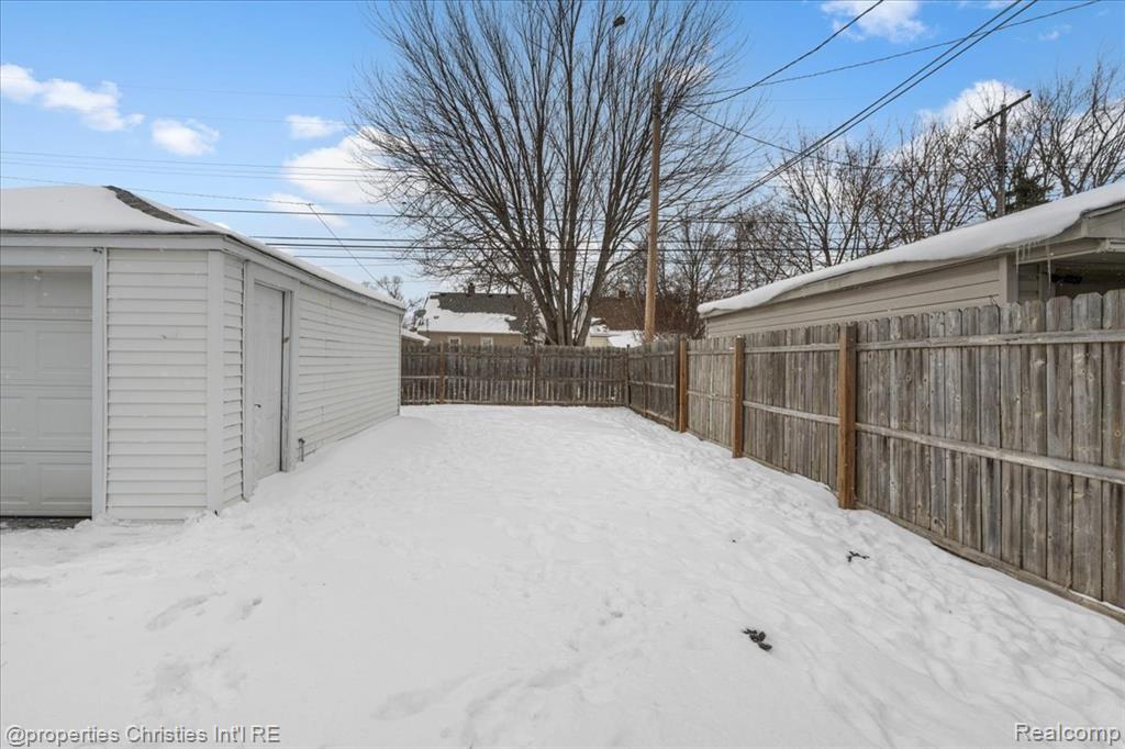 916 Harrison Boulevard, Lincoln Park, MI 48146 — Photo 23