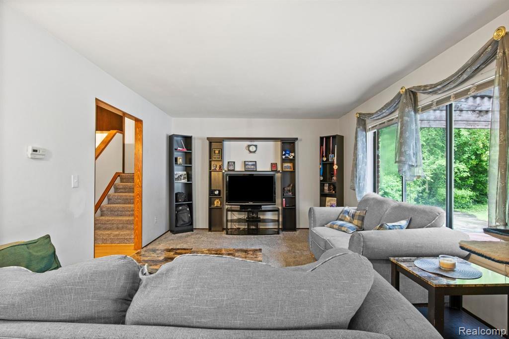 5645 WEDGEWOOD Road, Canton, MI 48187 — Photo 15
