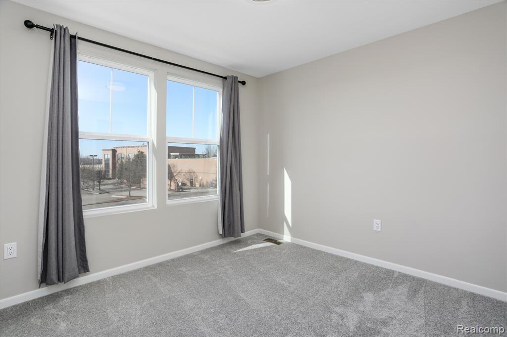 43111 Atwood Avenue, Novi, MI — Photo 14