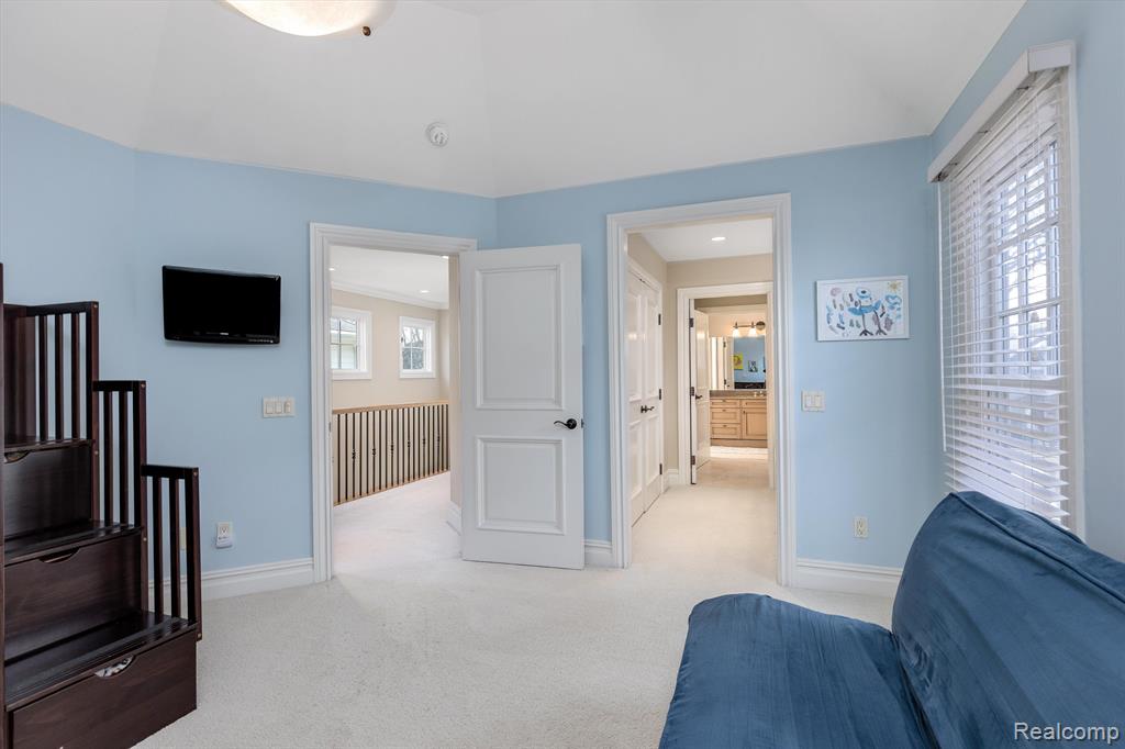 682 WALLACE Street, Birmingham, MI 48009 — Photo 36
