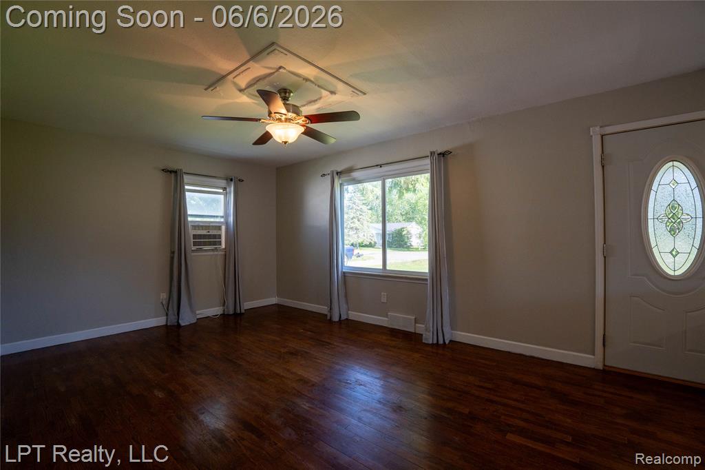 4152 Leith Street, Burton, MI 48509 — Photo 9