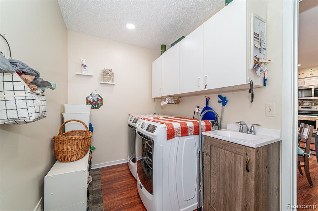 7375 PEPPER Creek, West Bloomfield, MI — Photo 22