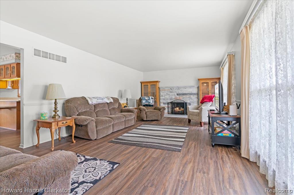 7247 N State Road, Owosso, MI 48867 — Photo 9