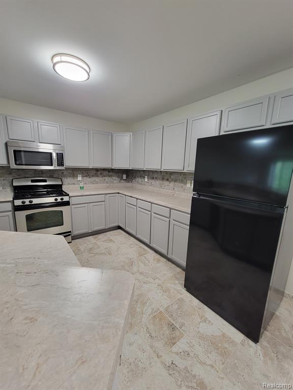42834 PATTY Lane, Belleville, MI 48111 — Photo 5