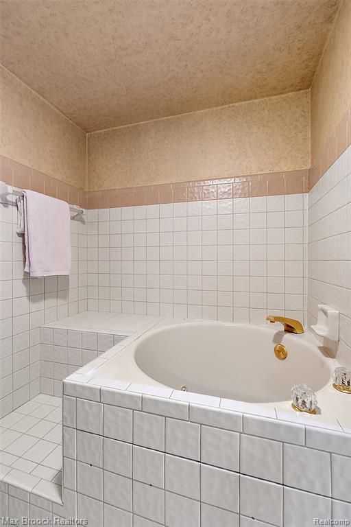 65 Lone Pine Road, Bloomfield Hills, MI 48304 — Photo 22
