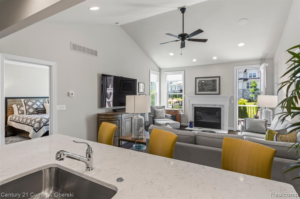 42833 CARDINAL Way, Novi, MI — Photo 17
