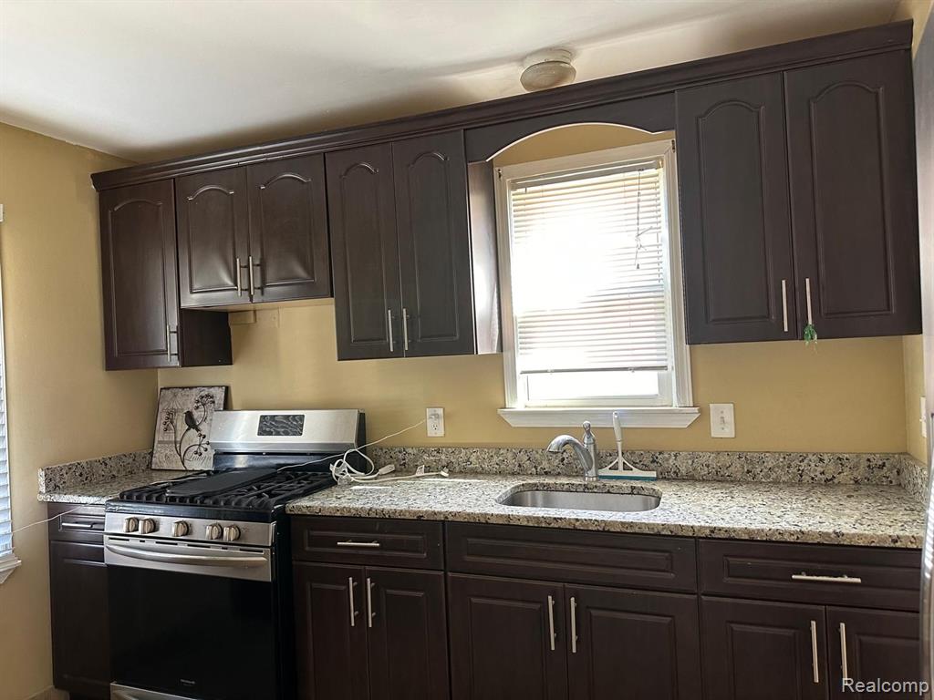 6441 KENDAL Street, Dearborn, MI 48126 — Photo 4