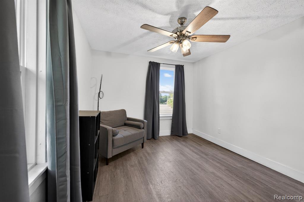 925 W Kalamazoo Street, Lansing, MI 48915 — Photo 33