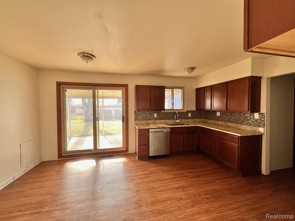 5004 Hayes Street, Wayne, MI 48184 — Photo 3