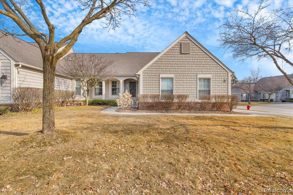 883 TARTAN Trail, Bloomfield Hills, MI 48304 — front exterior