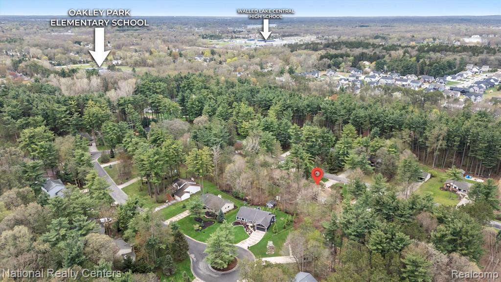 4049 PINESTEAD Drive, Commerce Twp, MI 48390 — Photo 68