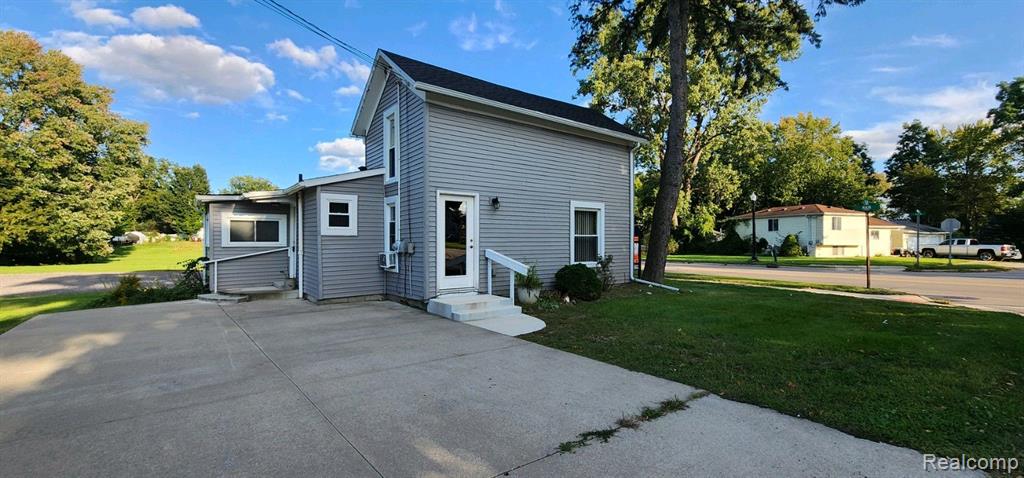 609 E MAIN Street, Pinckney, MI 48169 — Photo 12