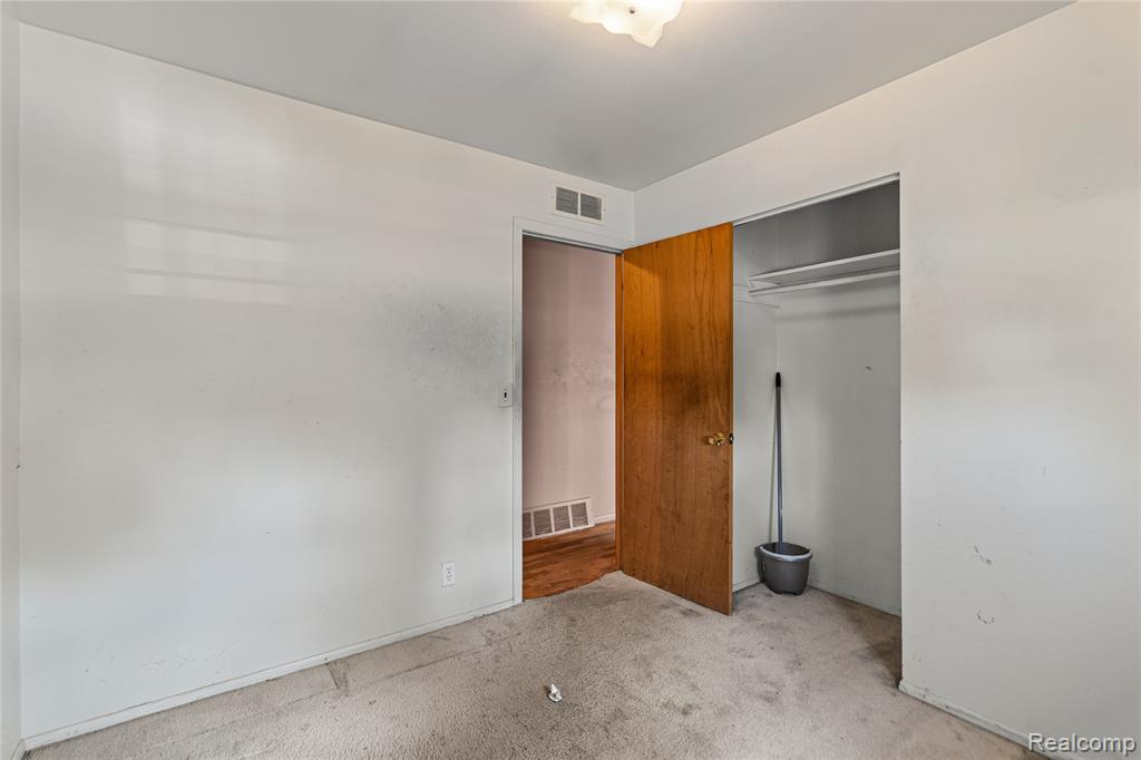 5428 Farmhill Road, Flint, MI 48505 — Photo 17