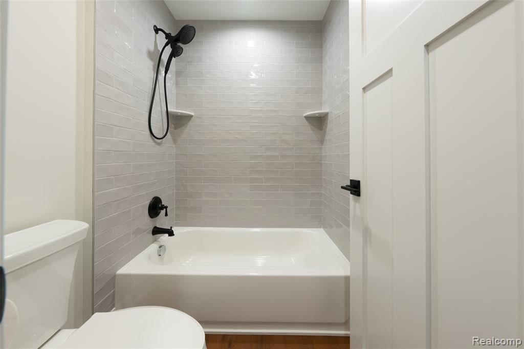 1956 Percy Lane, Highland, MI — Photo 46