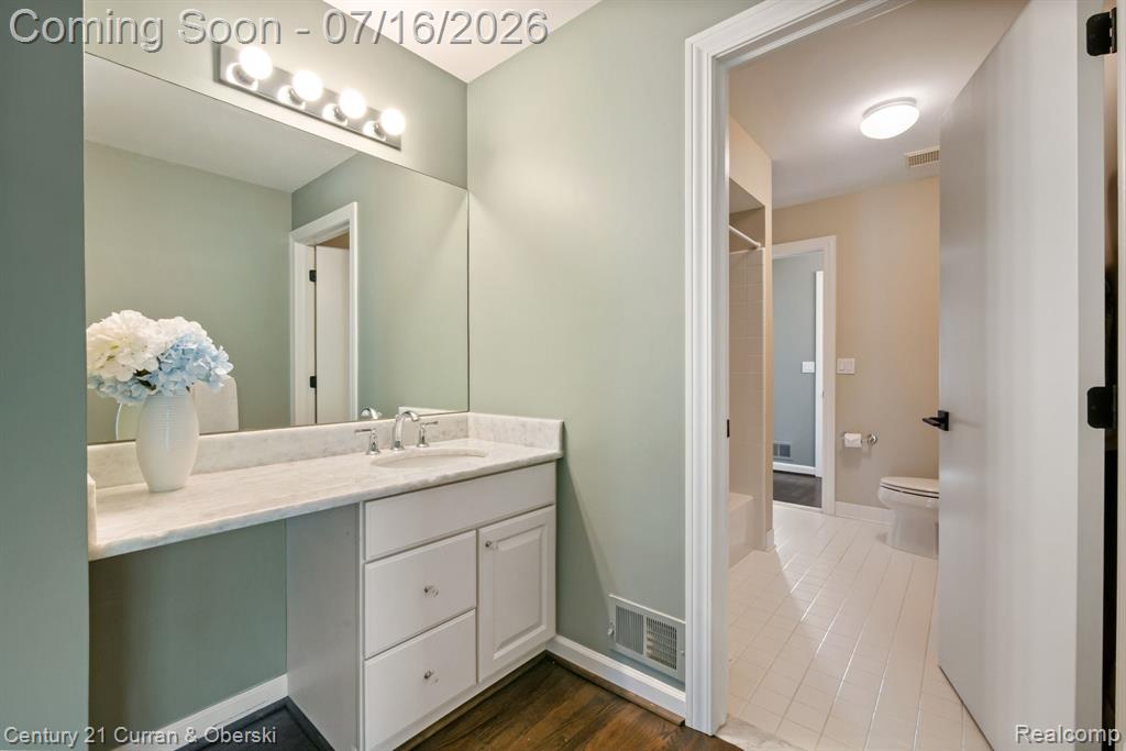 44026 Deep Hollow Circle, Northville, MI 48168 — Photo 45
