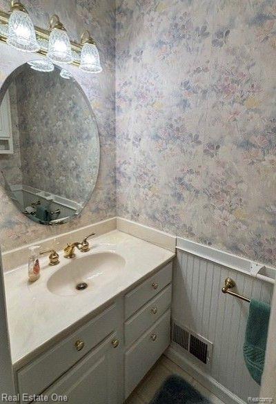 505 DARBEE Court, Clawson, MI — Photo 14