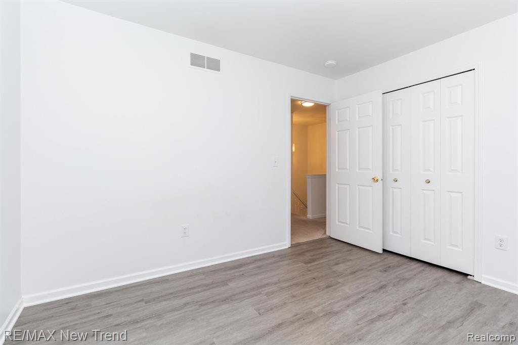 25935 Junction, Novi, MI — Photo 32