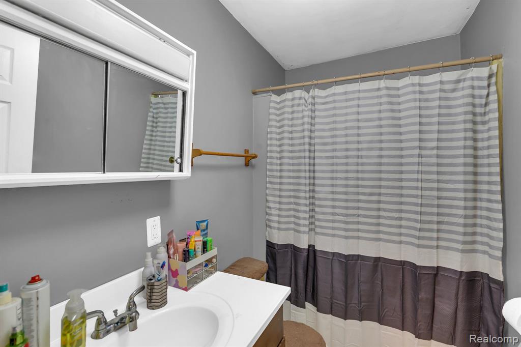 5706 Belle River Road, Attica, MI 48412 — Photo 13