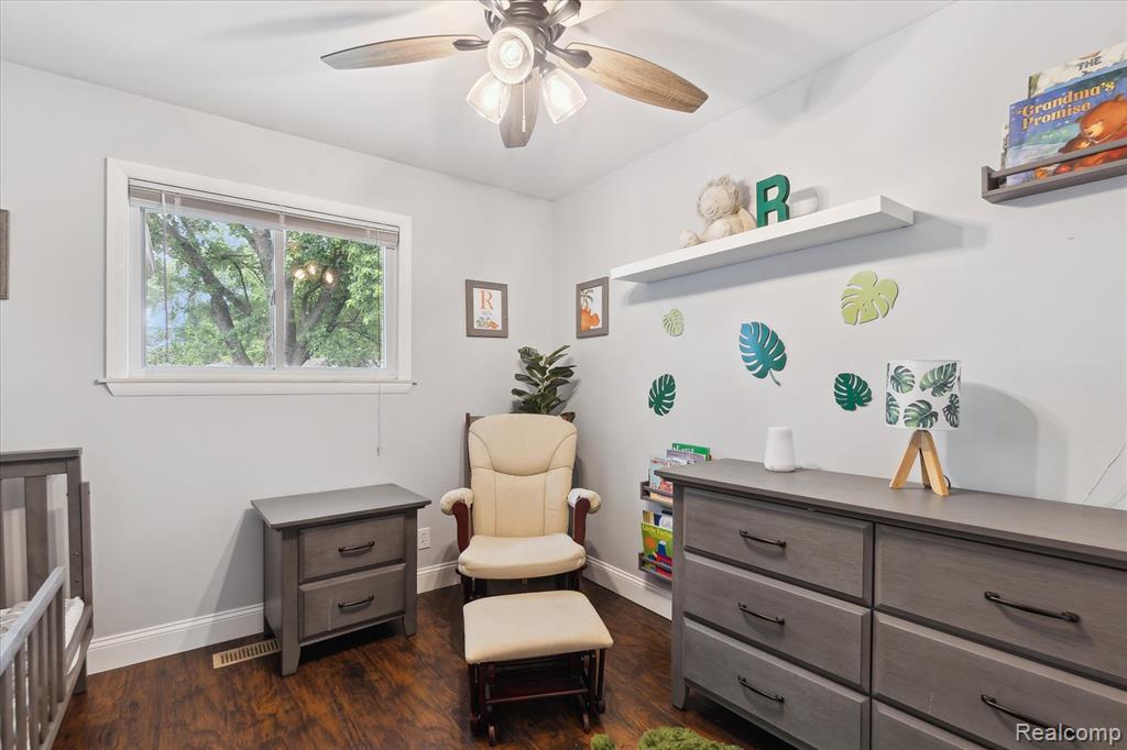 6279 Woodsdale Drive, Grand Blanc, MI 48439 — Photo 16