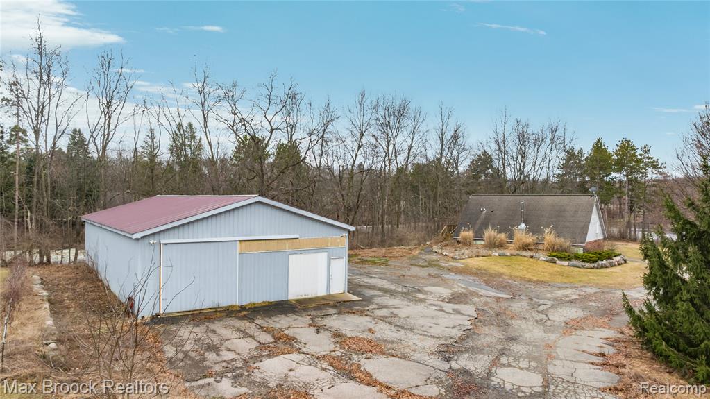 5186 Pinckney Road, Howell, MI 48843 — Photo 31