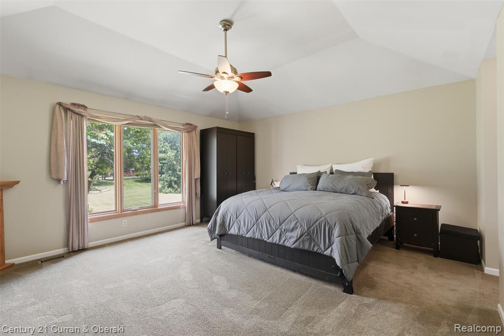 30785 Mystic Forest Drive, Farmington, MI 48331 — Photo 17