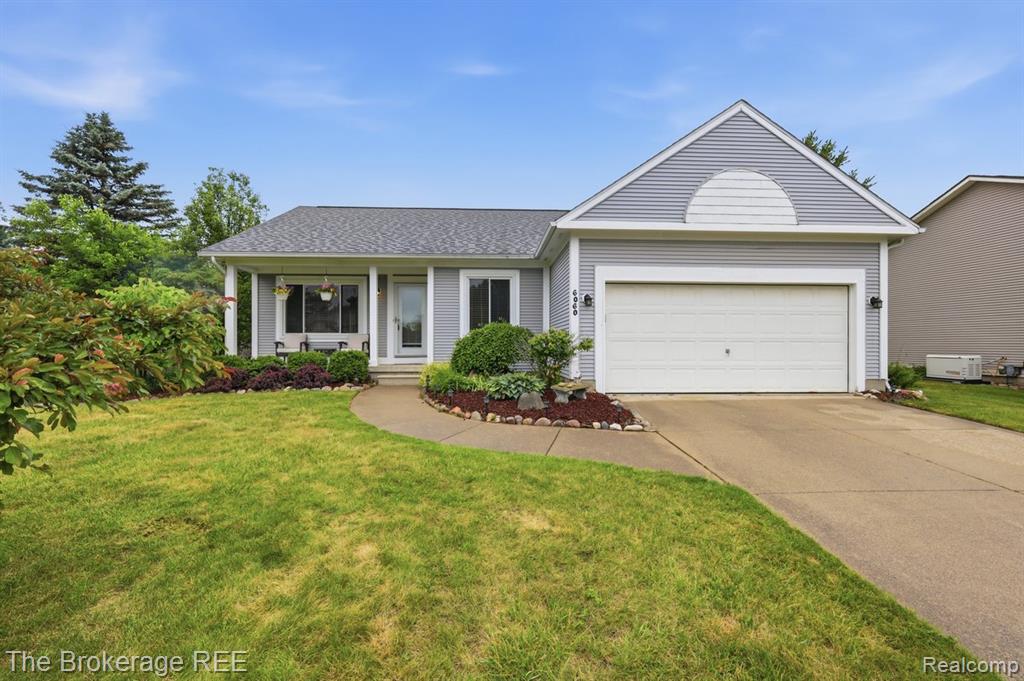 6060 Hearthside Place, Grand Blanc, MI 48439 — front exterior