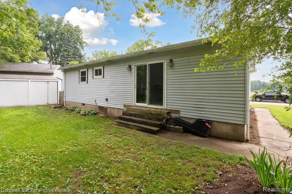 326 EAST Street, Holly, MI 48442 — Photo 26