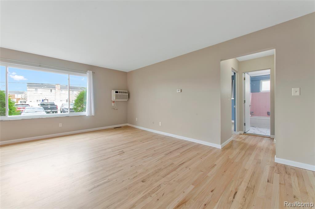 4820 Briarwood Avenue, 4, Royal Oak, MI 48073 — Photo 6