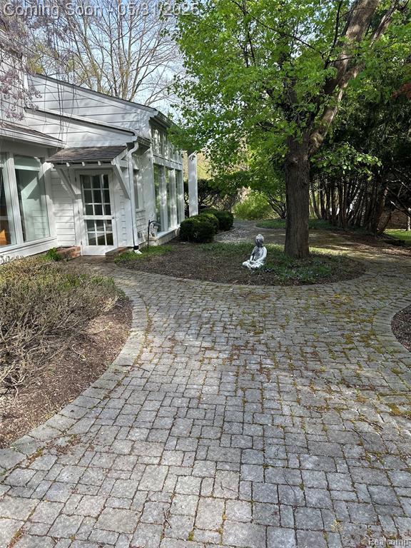 26580 Wellington Road, Franklin, MI 48025 — Photo 52