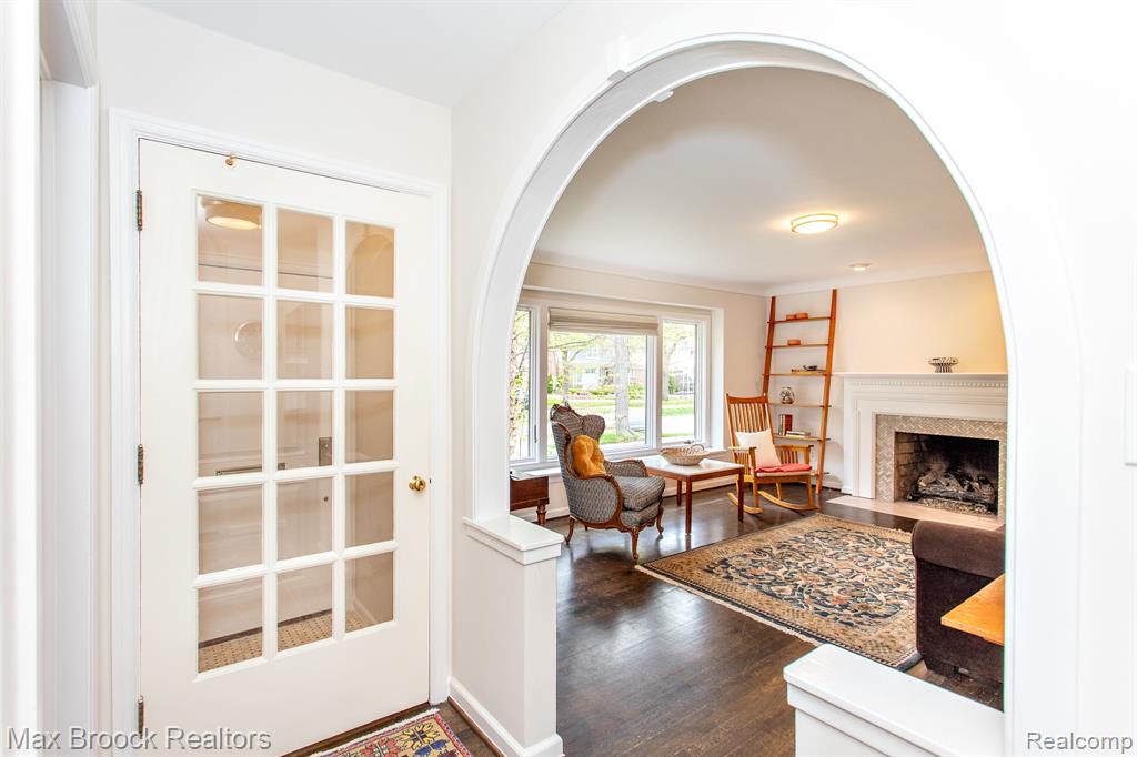 12769 Lasalle Lane, Huntington Woods, MI — Photo 4