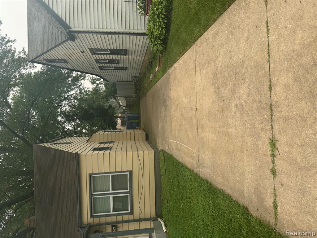 4956 Huron Street, Dearborn Heights, MI 48125 — Photo 2