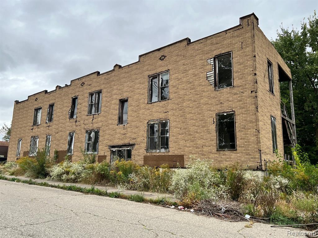 5700 TOWNSEND Street, Detroit, MI 48213 — Photo 2