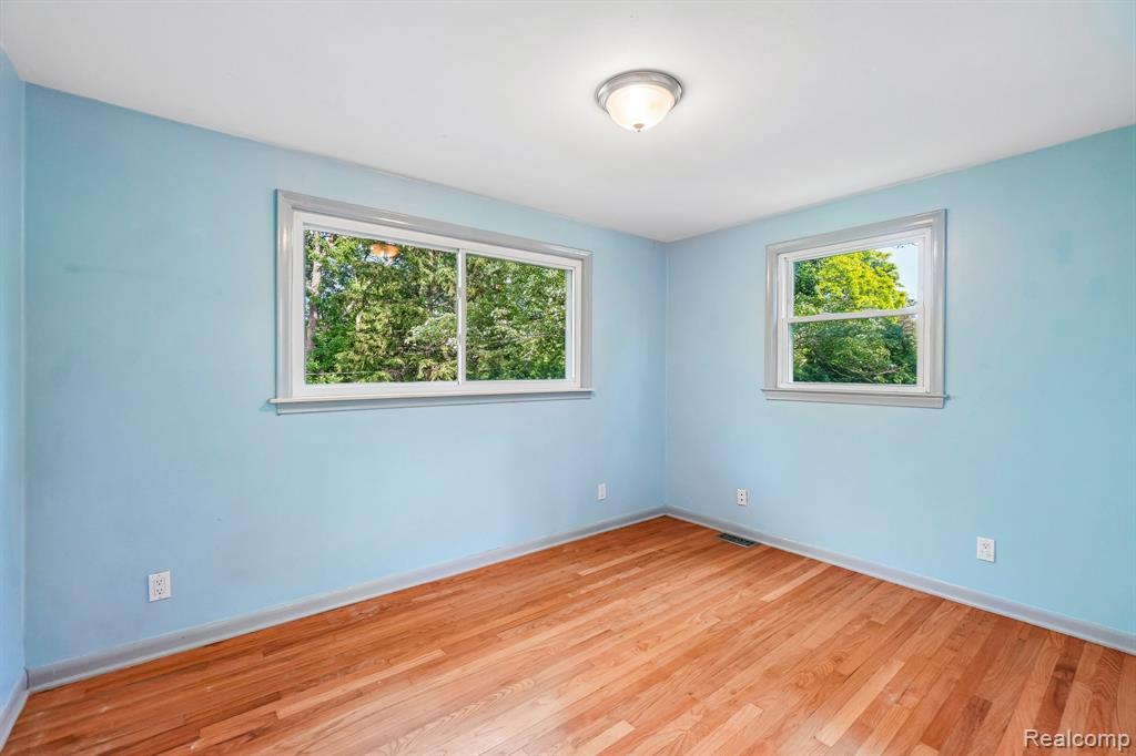 2675 Douglas Drive, Bloomfield Hills, MI 48304 — Photo 27