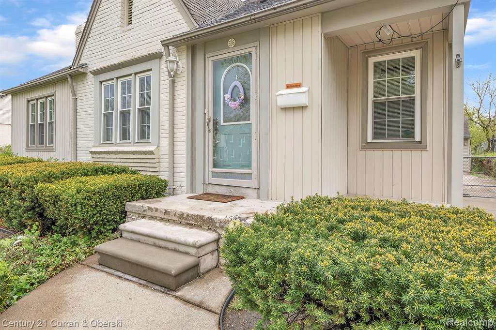 626 N YORK Street, Dearborn, MI 48128 — Photo 2