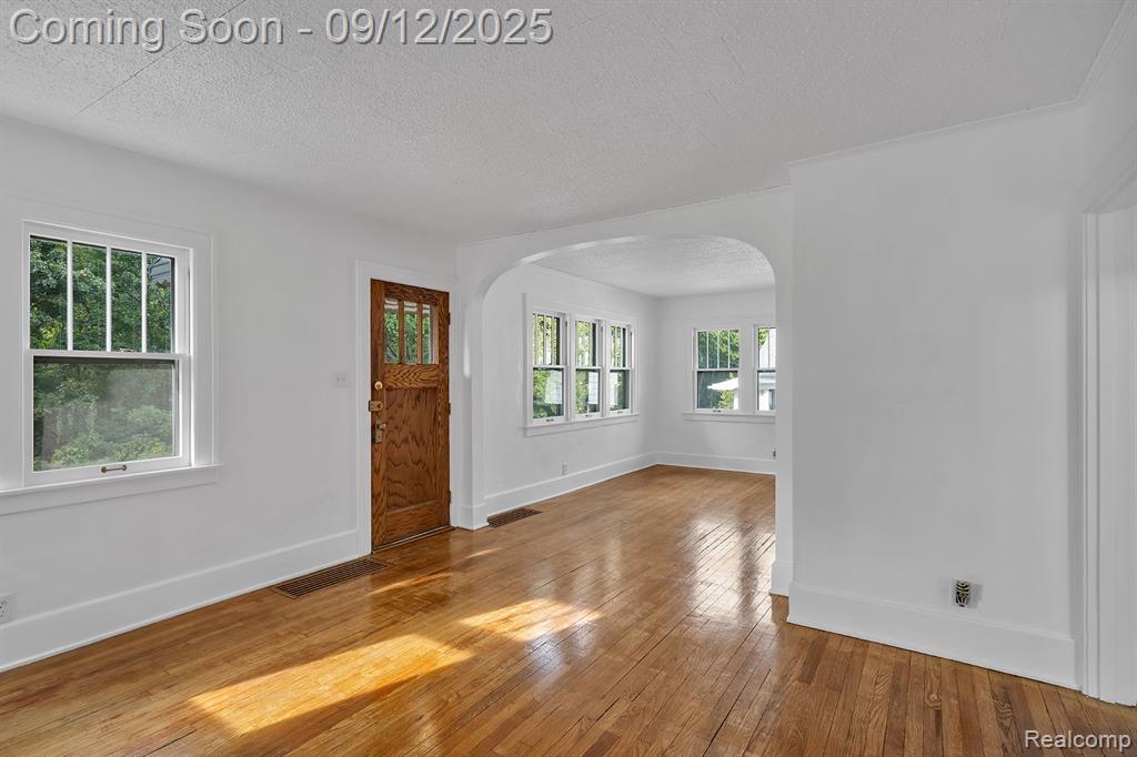 920 Belmont Avenue, Flint, MI 48503 — Photo 8