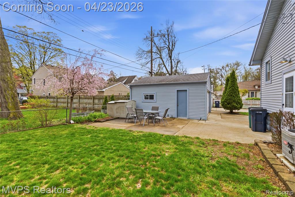 907 Batavia Avenue, Royal Oak, MI 48067 — Photo 26