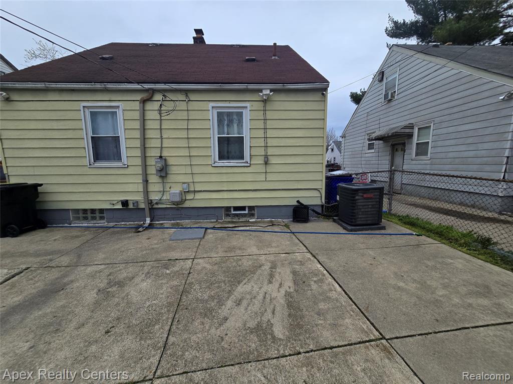 6320 Saint Marys Street, Detroit, MI 48228 — Photo 14